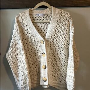Medium Zara Cream Knit Women's Sweater